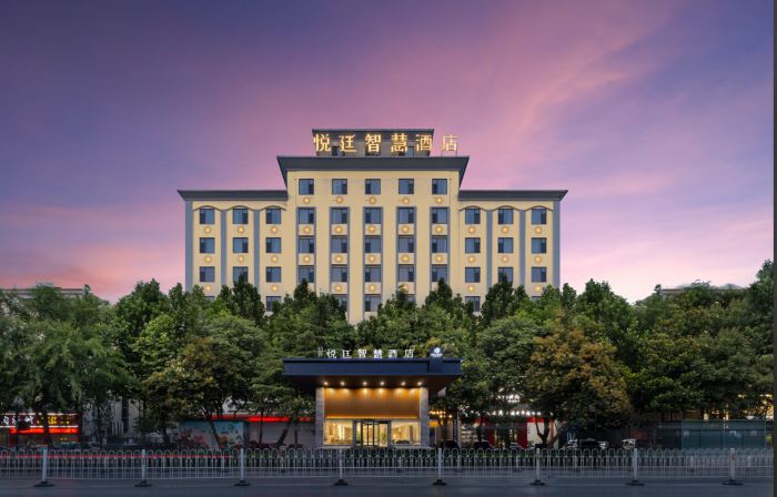 Baiya Yueting wisdom Hotel (Bozhou railway station store)
