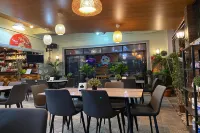 Mom Shie's Apartelle La Union