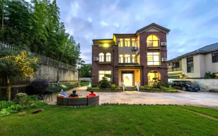 Fenglai · Team - building, Party & Gathering Resort Homestay in Tonglu Отели рядом с достопримечательностью «Huan Xi Village»