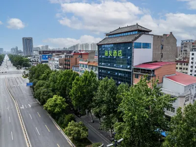 HilnnLuoyang City Government Baolong Plaza Hotels in Luoyang