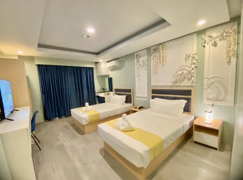 FAMOUS MAPLE HOTEL