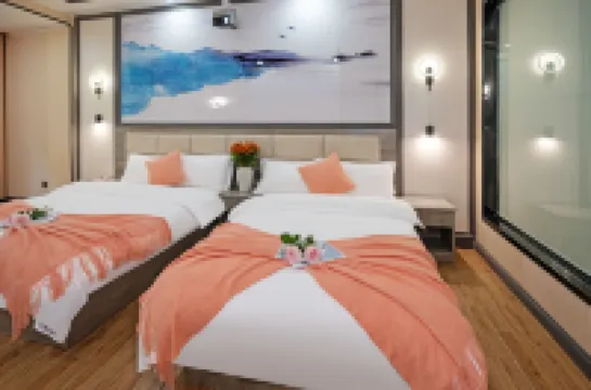 At first sight Mountain side Homestay (Huangguoshu Waterfall Scenic Area Branch)