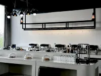 Zhenglan Banner Shangdu Lake Luxury Wilderness Hotel - breakfast