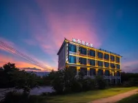 Nanhuaju Homestay Hotels near Lijiang Sanyi Airport