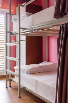 Siamaze Hostel