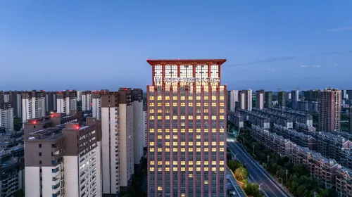 LIIXIN BONTAI NARADA  AMBASSADOR HOTEL Các khách sạn ở Lợi Tân