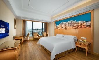 Vienna International Hotel (Shenzhen East Station, XIaShuiJing Subway store)