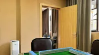 Zhongyuan Restaurant Hotel (Luquan Tingxihui Shopping Park) 루취안 호텔