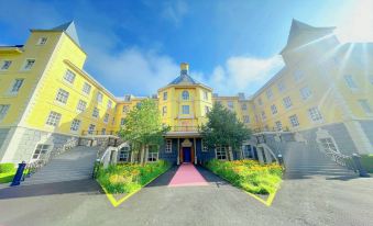 Ya'oulong Castle Hotel