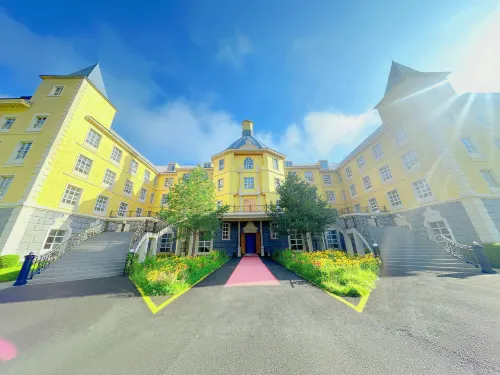 Ya'oulong Castle Hotel