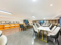 Yangyuan Hotel (Gaoqi Airport Andou Metro Station) Hotels near Huli