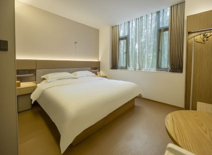 Dunhuang Dongli Zhenxuan Hotel (Dunhuang Night Market)