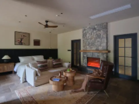 Jiuzhaigou Yangwangxingkong Manor Hotel (Preferred Choice for Overseas Tourists)