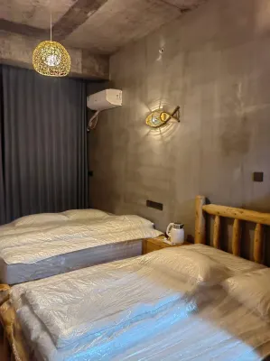 Qinyunsheng Homestay (Qushan Island Shalong Beach)