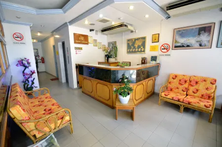 Hotel Lutana Sandakan Отели рядом с достопримечательностью «Agnes Newton Keith Home»