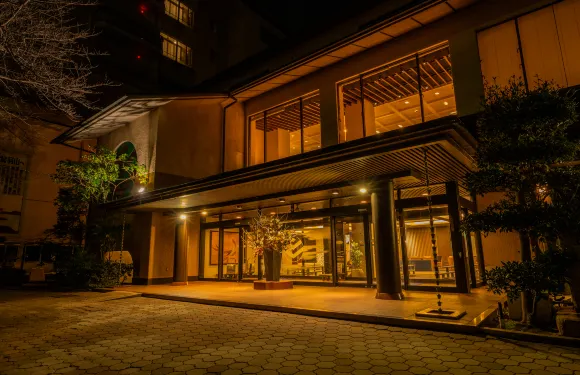 鷲羽藍色風籠度假村