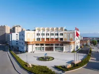 Vienna Hotel (Dalian Pikou Port) Hotels in Pulandian District