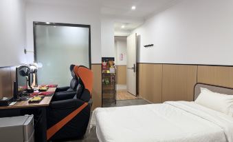 Wanhao Iron Fist E-Sports Hotel