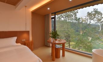 Mountain Whisper & Blooming Verse Scenic View Inn (Zhaoxing)