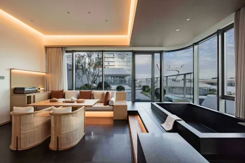 Ningbo Old Bund Cultural and Creative Port Waiting for the Wind Hotel