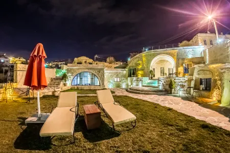 Hezen Cave Hotel