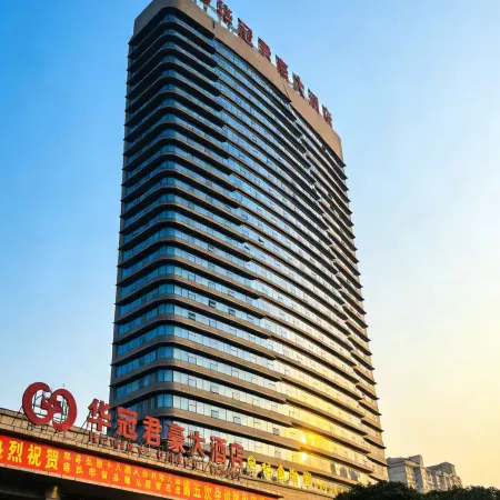 Hewitt Grand Hotel