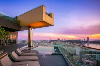 The Edge Base high-end apartment in Pattaya, near the beach pedestrian street