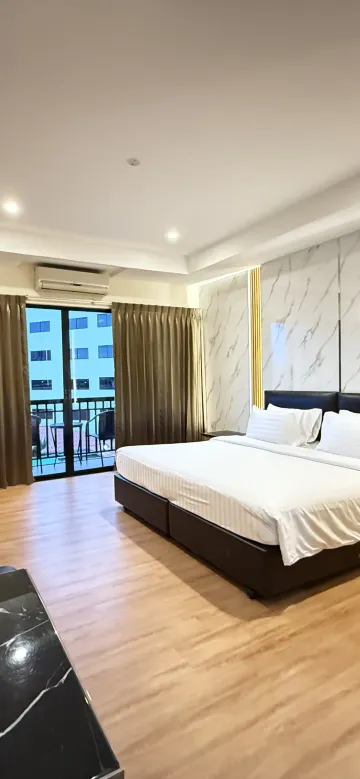 ห้องสตูดิโอ พร้อมหน้าต่าง (ตกแต่งใหม่)