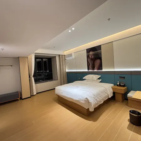 Ending LandonExclusive Hotel