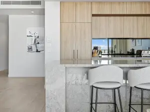 Encore Broadbeach - Official