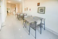 OYO 94669 Hotel Puri Inn Panakkukang Makassar