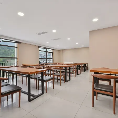 Longting Hotel