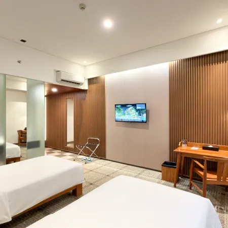 The 1O1 Bandung Dago