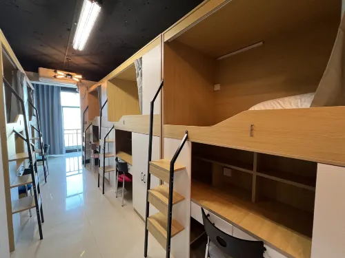 Oni's Meow Hostel (Wanshou Palace Bayi Hall)