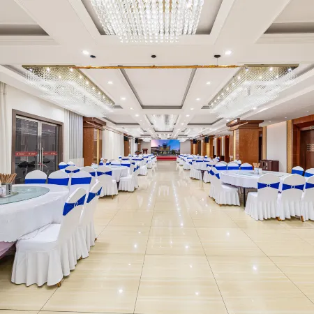 New Horizon Hotel (Luoping Sports Center, Qujing)