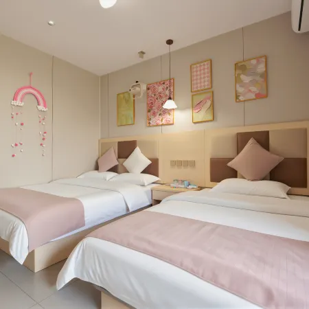 FreshHomestay Отели рядом с достопримечательностью «Железнодорожный вокзал Куньмин»