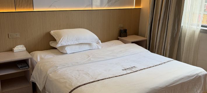 Hongtu Business Hotel Hotele w: Powiat Congjiang