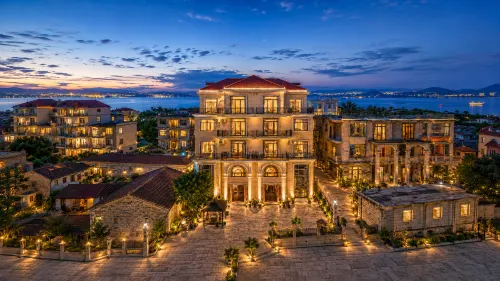 Meizhou Island HeMu (Mazu Ancestral Temple Branch) – 180° Ocean-View Homestay with Front-Row - con vista montagne