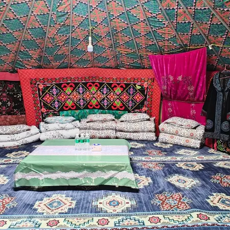 Sayram Lake White Pearl Yurt