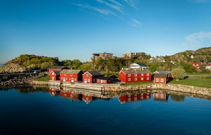 Astra Village - Waterfront Rorbu Cabins in Lofoten