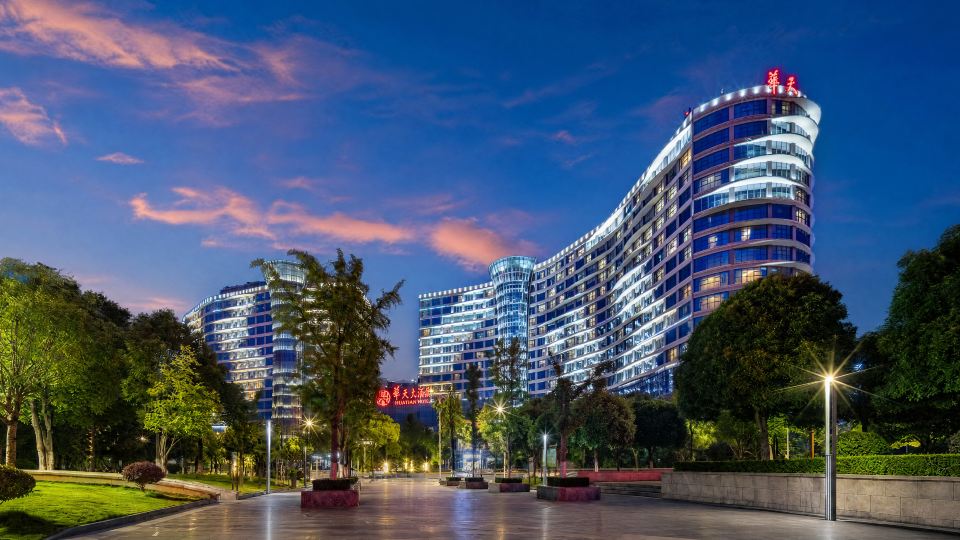 Huatian Hotel