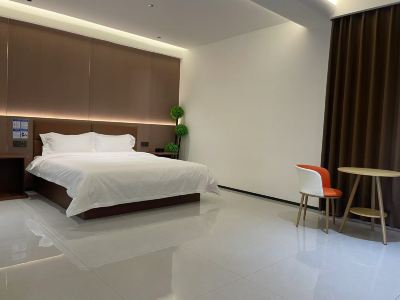 Hongyuan Yiju Hotel
