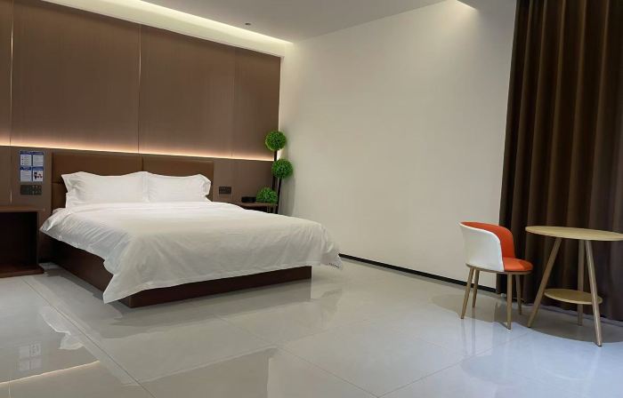 Hongyuan Yiju Hotel