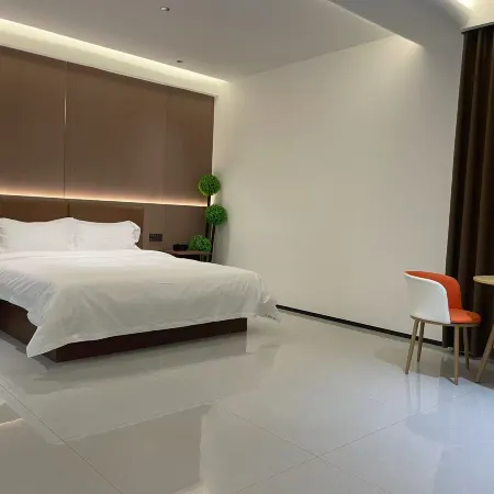 Hongyuan Yiju Hotel