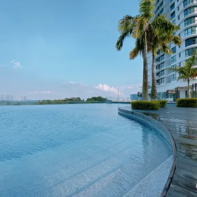 Macrolink Medini Near Legoland by Lions Bay - موقف سيارات