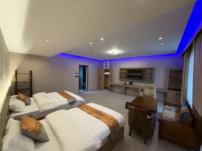 Bairi Yilong Homestay 扎基寺周辺地区のホテル