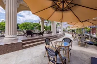 Dehong Mangshi Yasifeier Hotel - bar