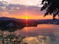 Yinghu Shiguang Homestay (Yinghu Scenic Area South Gate Parking Lot) - Mountain view