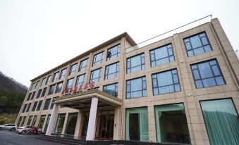 Yunqi Valley Health Hotel