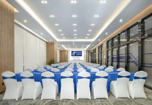 홀리데이 인 익스프레스 청두 톈푸 공항 존 바이 IHG